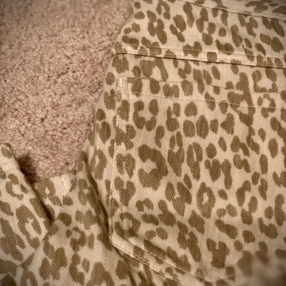 Hue Animal Print Leggings - Picture 4 of 4